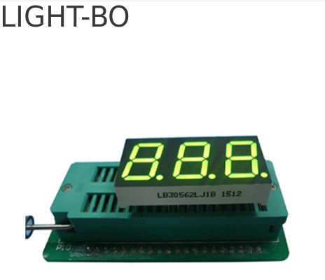 デジタル計器パネル用、コモンカソード超高輝度グリーン0.56インチ3桁7セグメントLEDディスプレイ