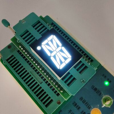良い価格 エレベーターインジケーター用、5V動作電圧、スルーホール実装のホワイトセグメント16セグメントLEDディスプレイ オンライン
