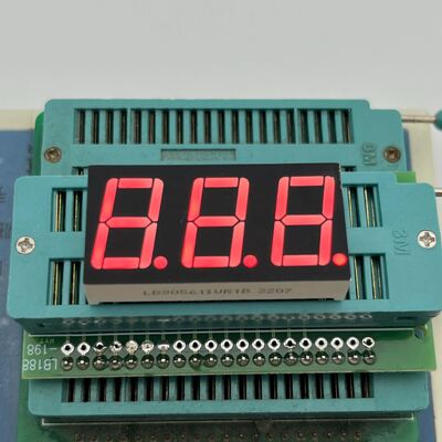 3桁の14.2mm超明るい赤色 7セグメント 温度コントローラー用コモンカソードLEDディスプレイ