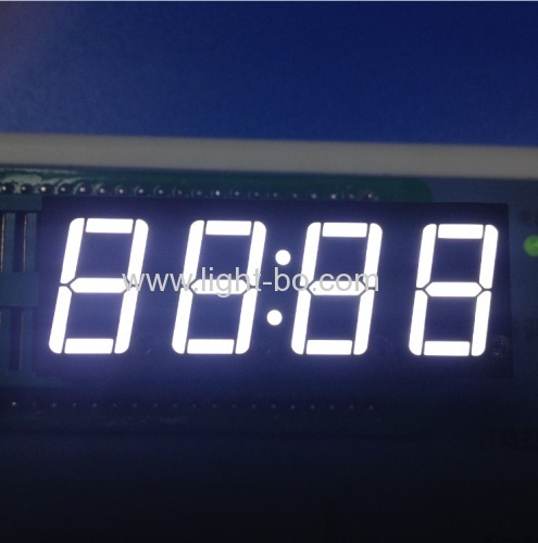 極度の若草色の共通の陽極4ディジット0.56は7つの区分によって導かれる時計の表示をじりじり動かします