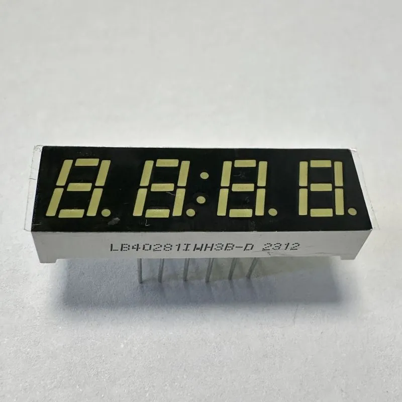 白いLEDディスプレイ 7mm 4桁 7セグメント マルチメーターパネルの共通アノード 1