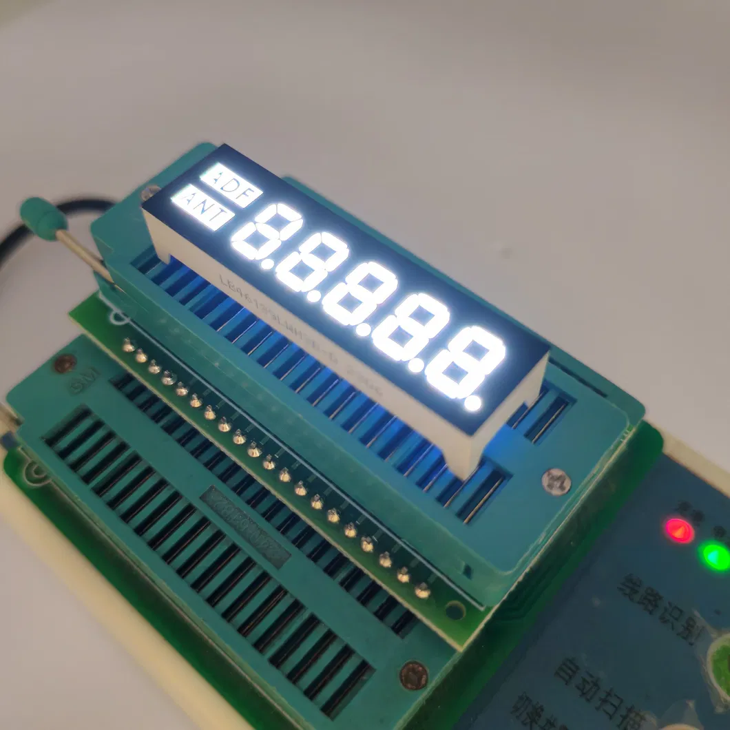 家電用の4桁の超明るい白色LED時計ディスプレイ 0